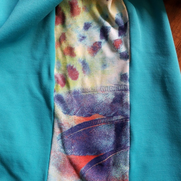 Rashguard - Picture 2 of 2